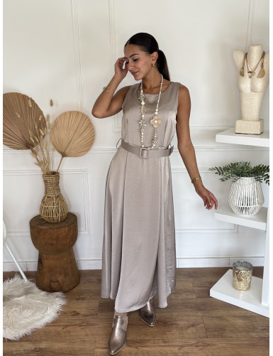 Robe longue satiné taupe...