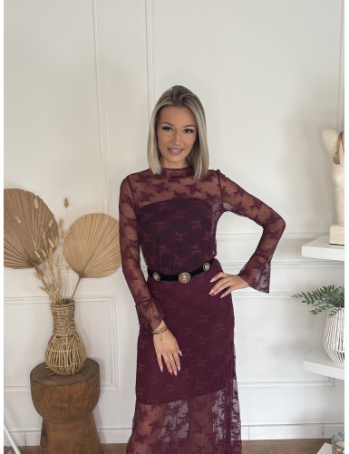 Blouse à dentelle bordeaux...