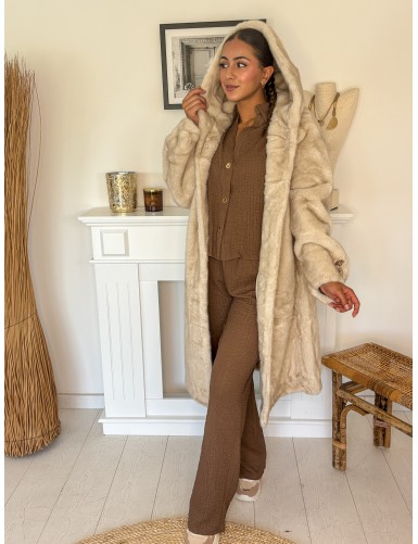 Manteau fausse fourrure...