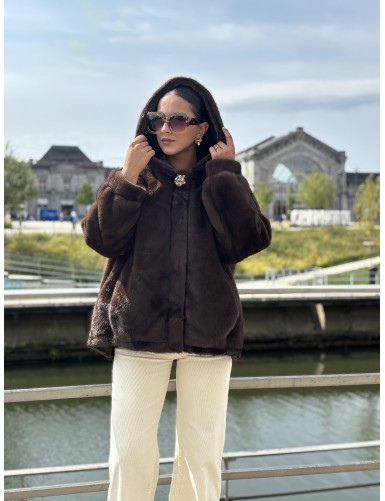 Manteau fausses fourrure...