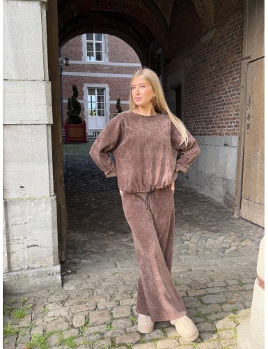 Ensemble unicolore doux...
