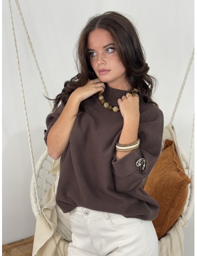 Pull avec broche et ample...