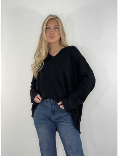 Pull doux à col v noir VALERIA