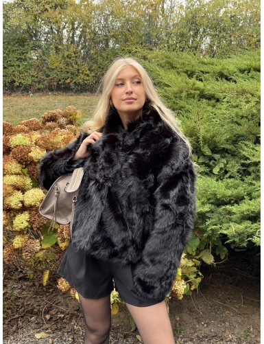 Veste à fourrure uni noire...