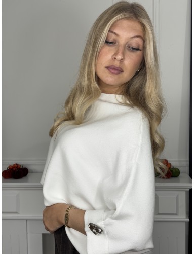 Pull avec broche et ample...