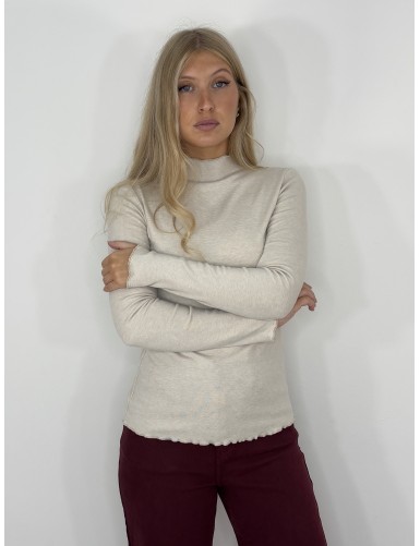 Pull léger avec col beige...