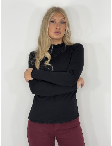 Pull léger avec col noir Inaya