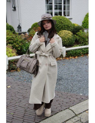 Manteau long et chaud beige...