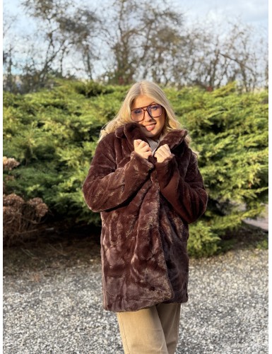 Manteau fausse fourrure...