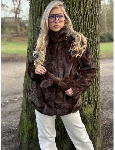 Manteau fausse fourrure...