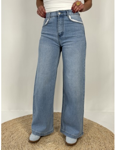 Pantalon ample à dentelles...